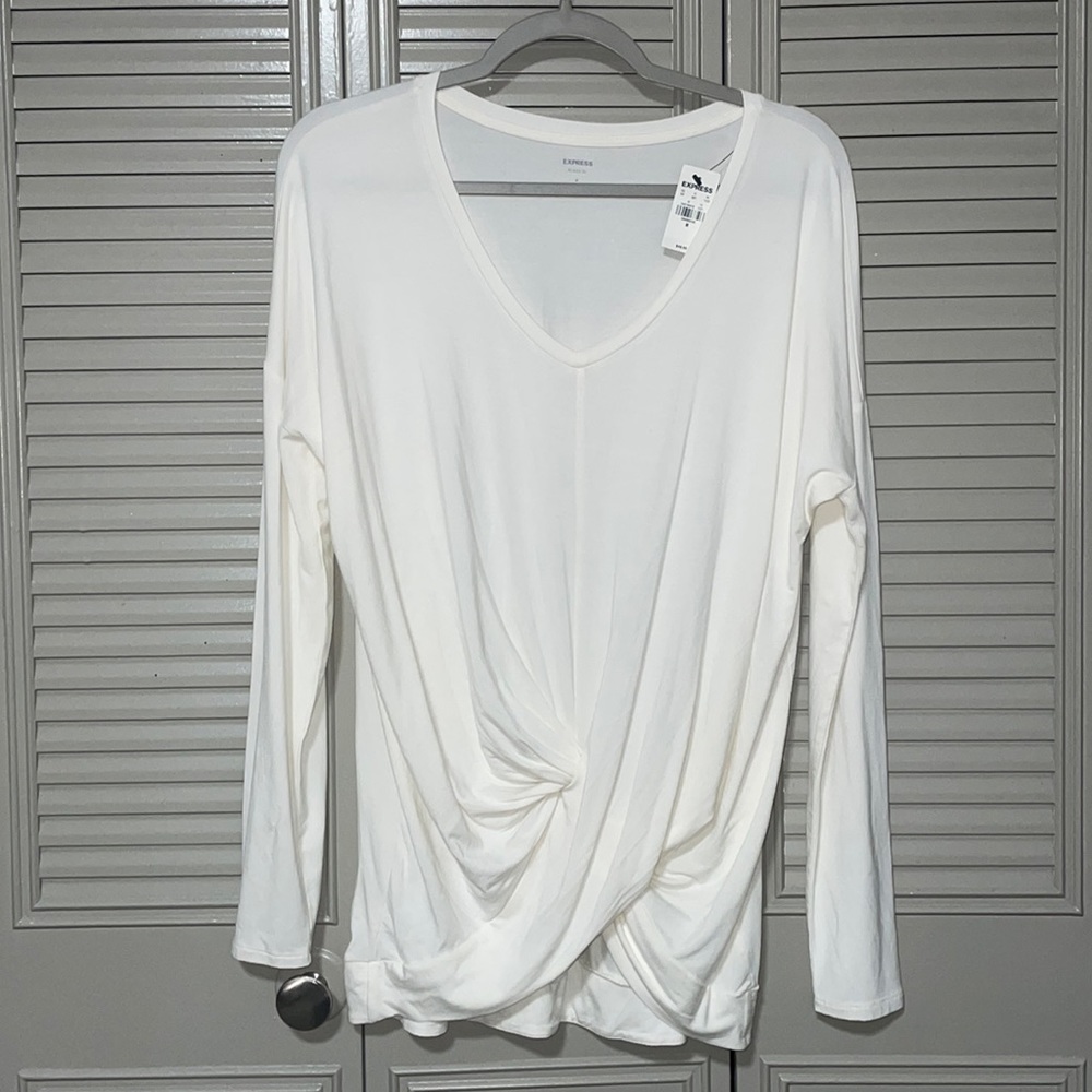 NWT white long sleeve tee